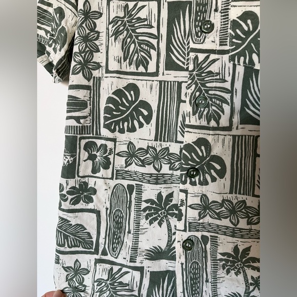 Tommy Bahama Hawaiian rayon shirt boys - Picture 8 of 9